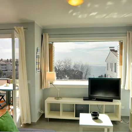 Paradise Sea View Apartment *